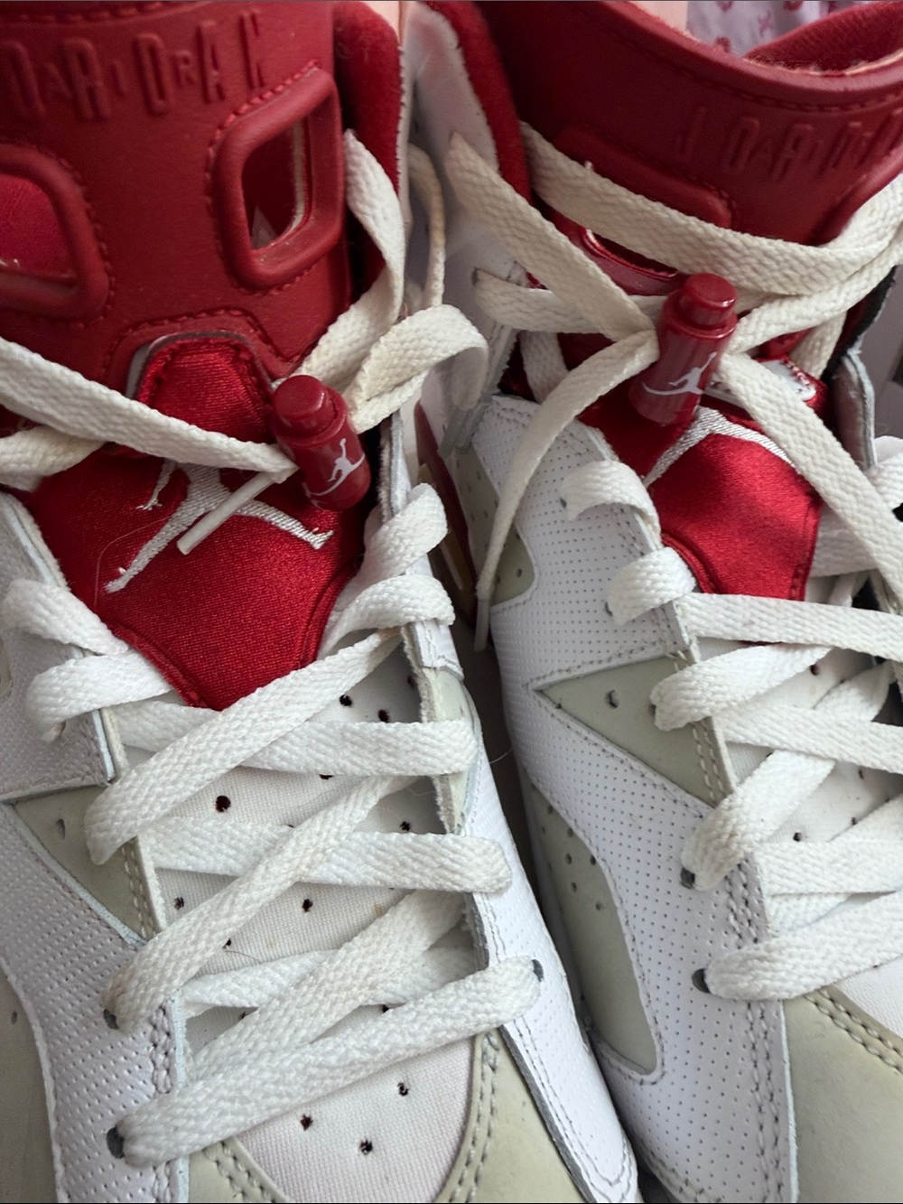 Jordan men High-Top Sneakers in White and Red - Picture 5 of 12